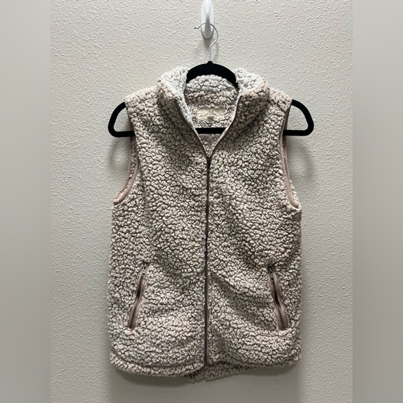 thread and supply Jackets & Blazers - Thread and Supply Sherpa‎ Vest